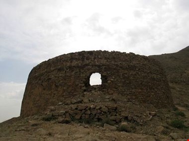 ماجرای استخوان دان مردگان در بی بی‌شهربانو چیست؟ + عکس