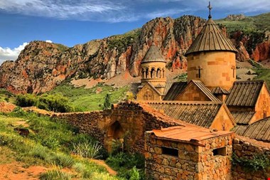 ۵روز سفر رفت و برگشت زمینی به ایروان چقدر پول میخواد! + لیست قیمت تورهای ارمنستان