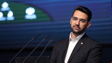 طعنه آذری جهرمی به «دوستان عزیز سایبری»: حیف پول هایی که خرج فعالیتهای شما می شود